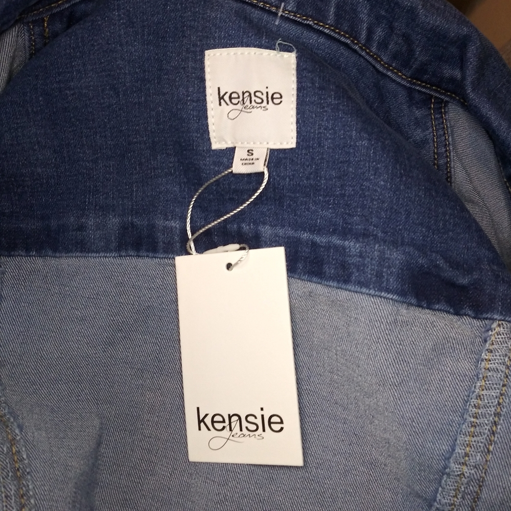 Kensie Jeans Distressed Raw Hem, Tapered Fit, Shirt Style Denim Jacket - Picture 6 of 10
